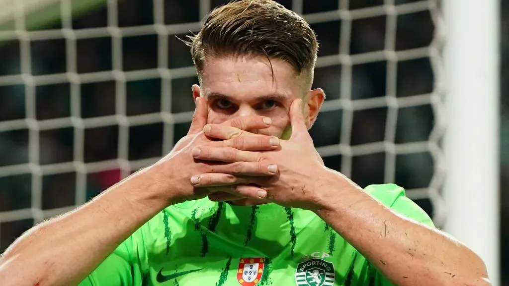 Gyokeres, sonho do Barcelona, em campo com o Sporting (Photo by Gualter Fatia/Getty Images)