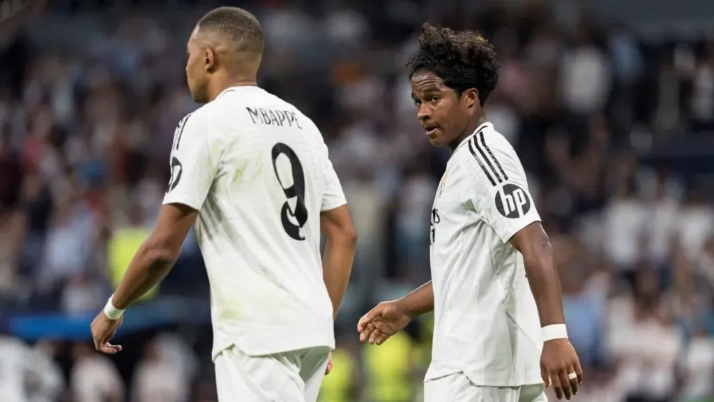 Endrick e Mbappé (Photo by Alberto Gardin/Getty Images)