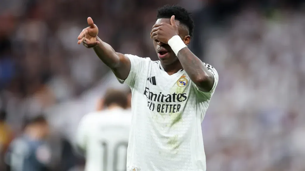 Vinicius Júnior, do Real Madrid, comemora gol contra o Rayo, na La Liga (Photo by Florencia Tan Jun/Getty Images)