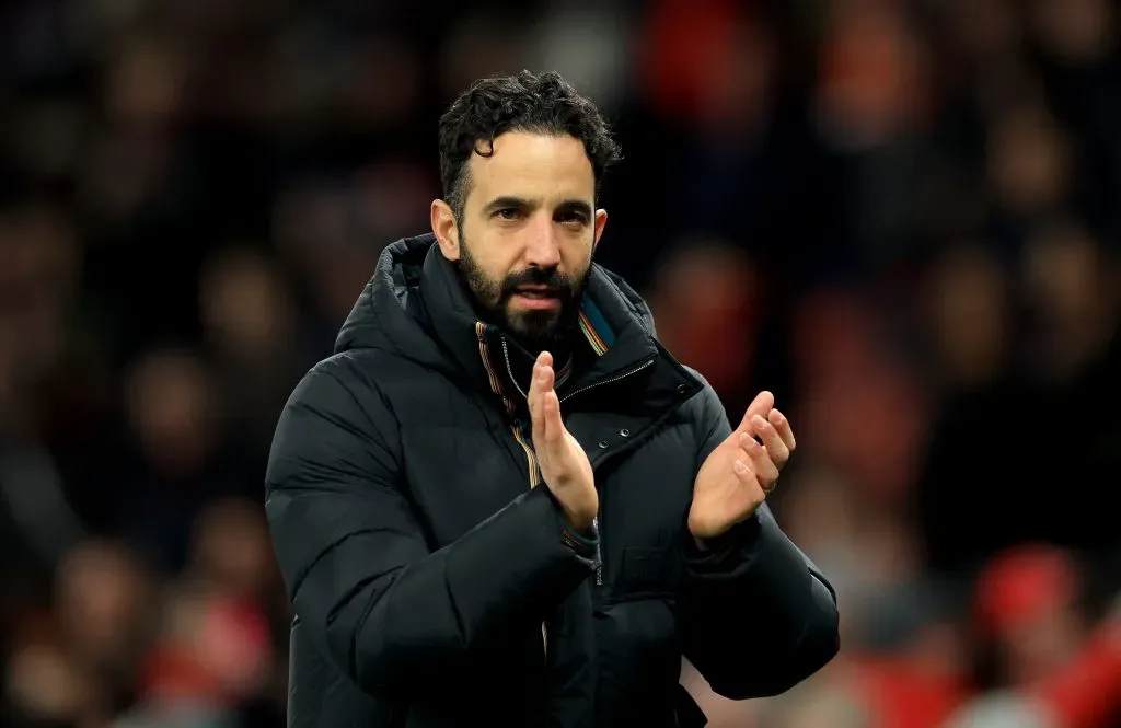 Ruben Amorim bate palmas