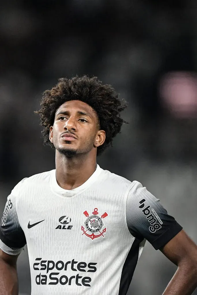 Diretoria do Corinthians não perdeu tempo e já acertou a renovação de Talles Magno até o final do ano. Jogador estava emprestado até o meio deste ano, já que pertence ao New York City, da Major League Soccer. Agora, busca renovações de Bidu, Gustavo Henrique e Romero, segundo o GE. Foto: Thiago Ribeiro/AGIF