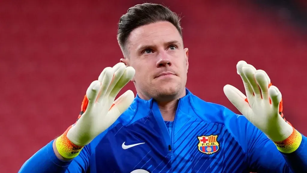 Ter Stegen em ação com o Barcelona (Photo by Juan Manuel Serrano Arce/Getty Images)