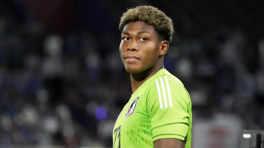 Zion Suzuki, alvo do Manchester United. Foto: Koji Watanabe/Getty Images