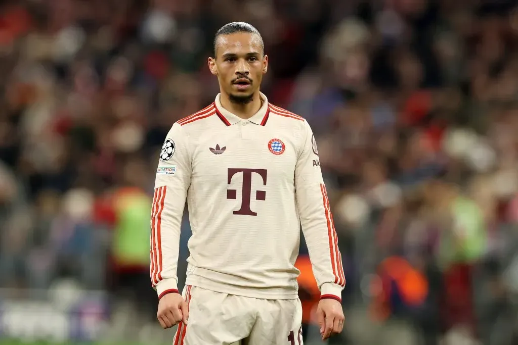 Leroy Sané em campo pelo Bayern de Munique (Photo by Alexander Hassenstein/Getty Images)