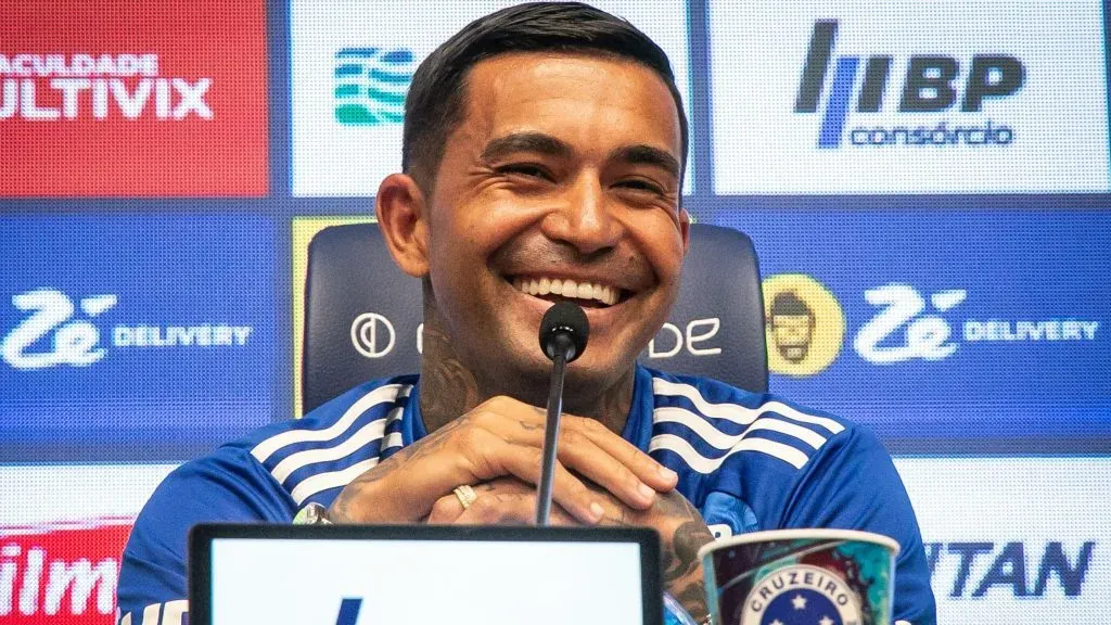 Dudu, reforço do Cruzeiro, rebate fala de presidente do Palmeiras: