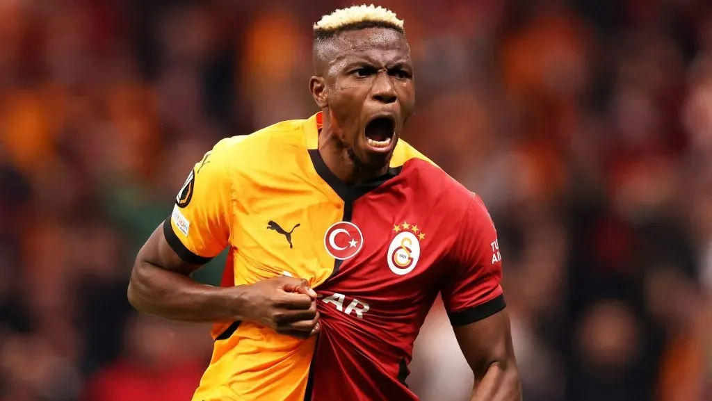 Osimhen em campo pelo Galatasaray (Photo by Ahmad Mora/Getty Images)