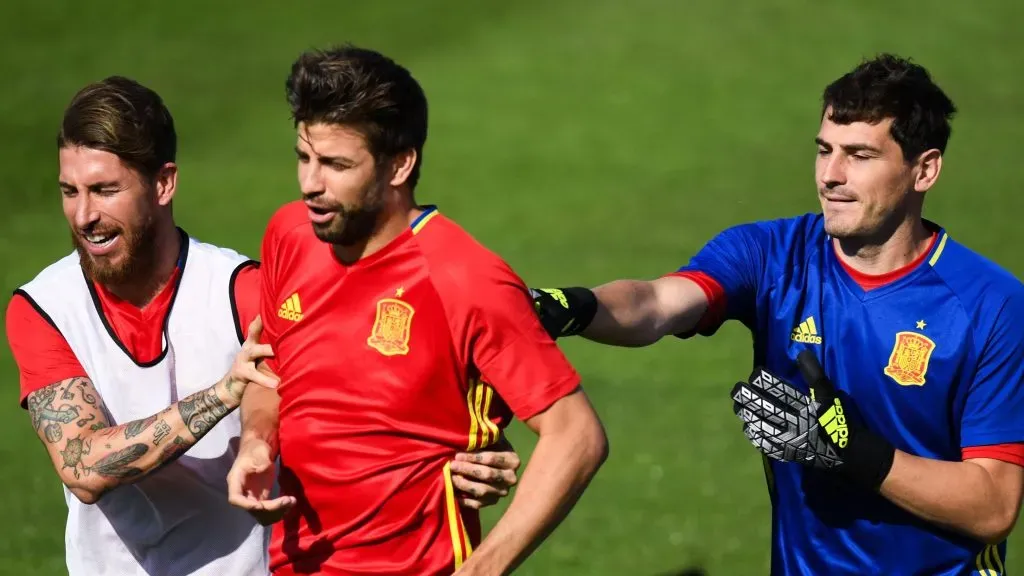 Sergio Ramos, Piqué e Casillas juntos na Espanha. Foto: David Ramos/Getty Images