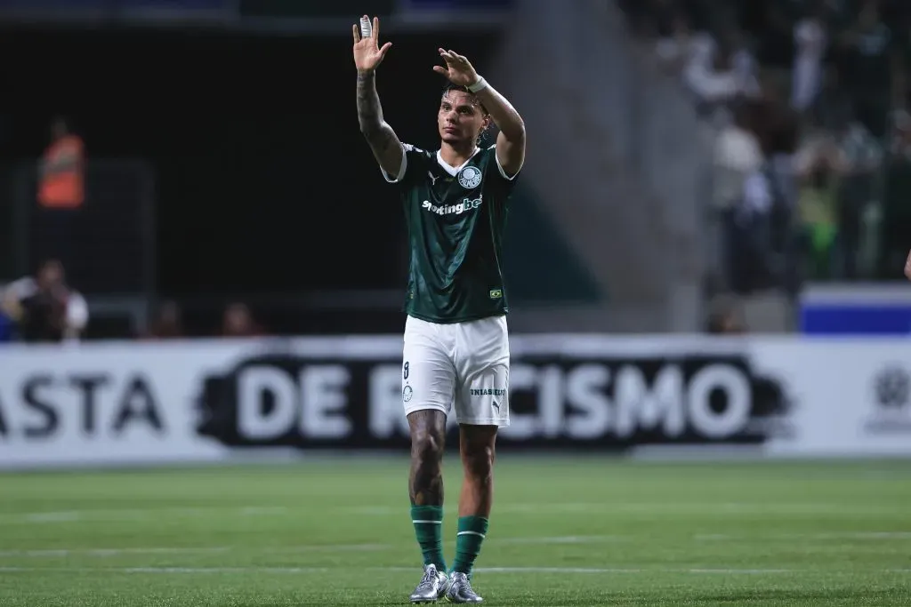 Richard Ríos pelo Palmeiras na Libertadores. Foto: Ettore Chiereguini/AGIF