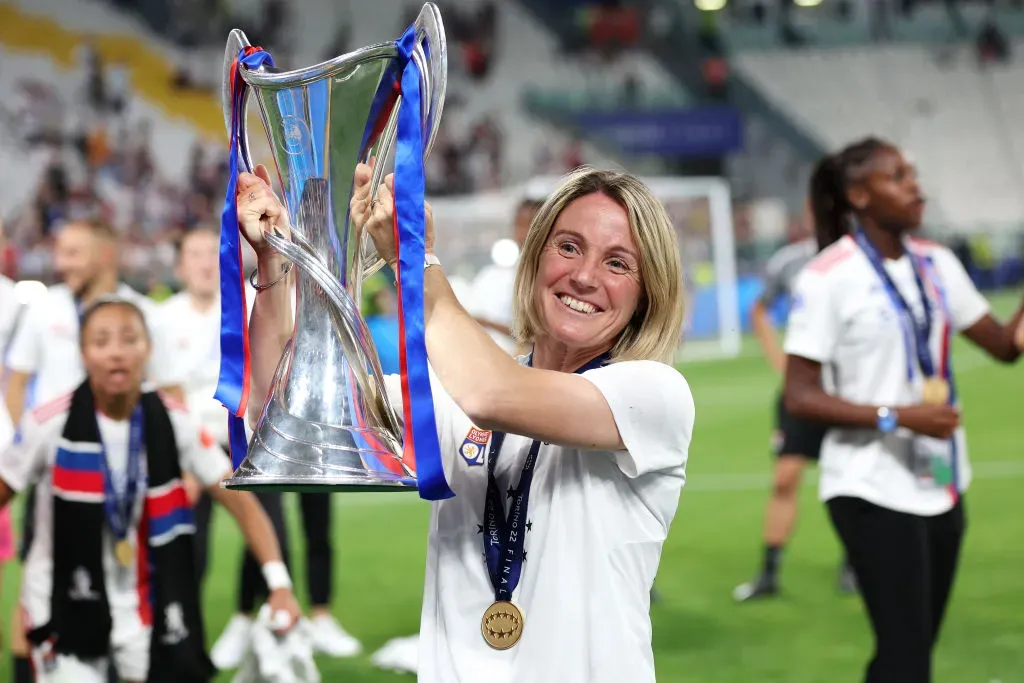 Sonia Bompastor comemora título da Women's Champions pelo Lyon (Photo by Maja Hitij/Getty Images)