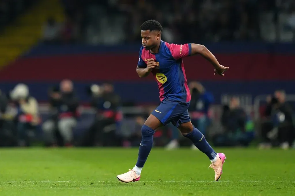 Ansu Fati em campo pelo Barcelona (Photo by Pedro Salado/Getty Images)