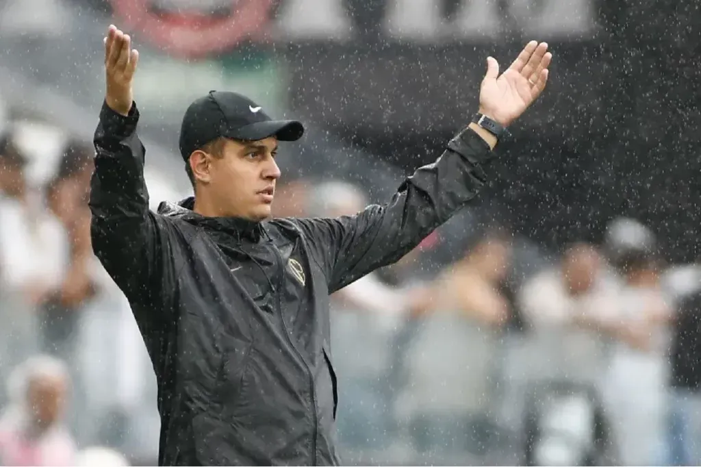 Lucas Piccinato durante partida do Corinthians (Reprodução: Rodrigo Gazzanel/Agência Corinthians)