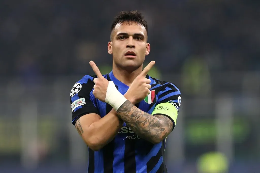 Lautaro Martínez em campo pela Inter de MIlão (Photo by Marco Luzzani/Getty Images)