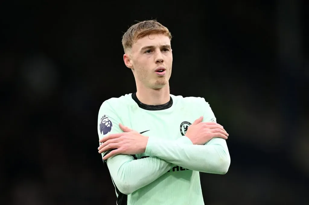 Cole Palmer, do Chelsea, rebate críticas nas redes sociais após encerrar um jejum de gols e destaca sua determinação em evoluir e ajudar a equipe. (Photo by Shaun Botterill/Getty Images)