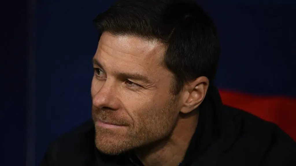 Xabi Alonso pelo Bayer Leverkusen (Photo by Denis Doyle/Getty Images)