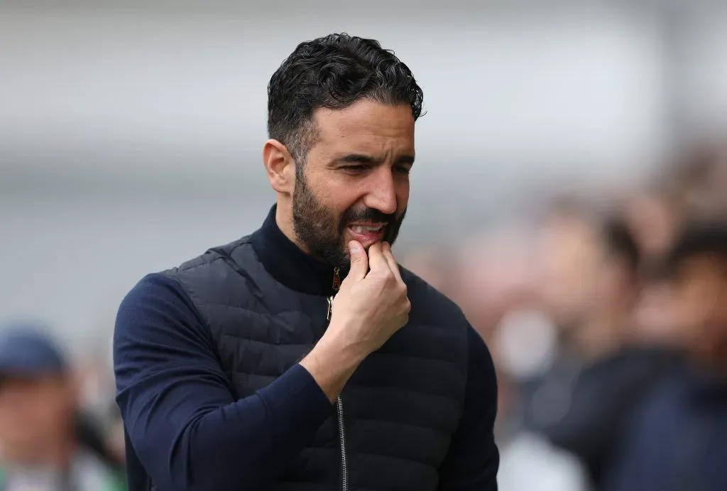 Ruben Amorim com a mão na boca