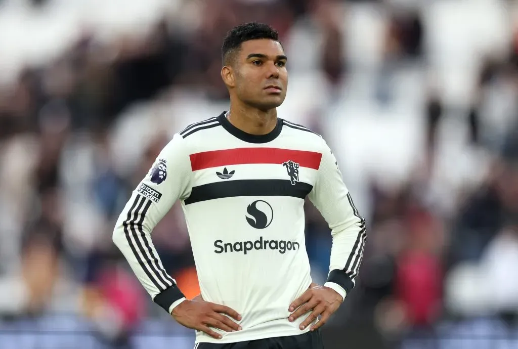 Casemiro com a camisa do United