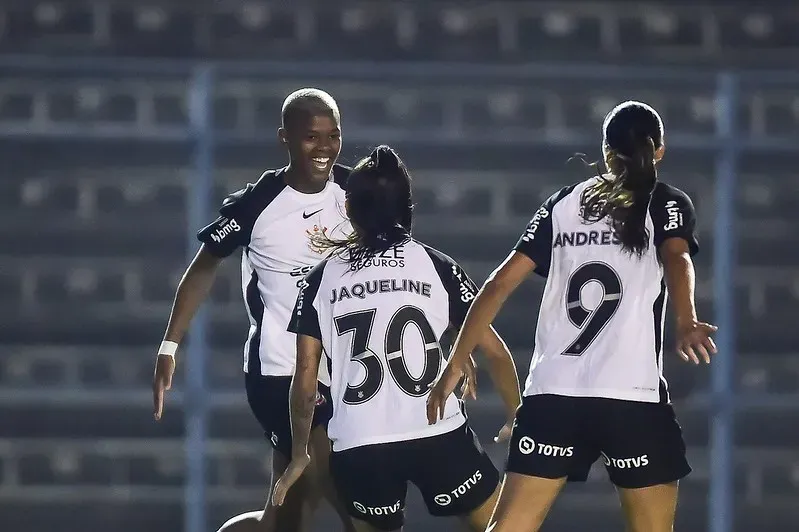 Jhonson comemora gol do Corinthians contra o Bahia (Reprodução/CBF)