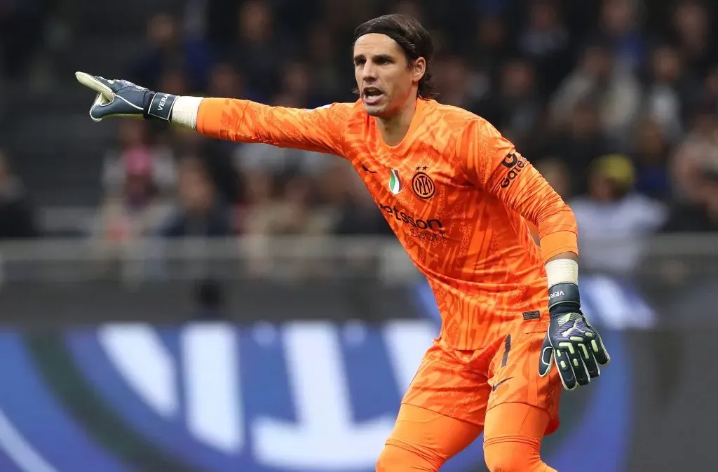 Sommer, goleiro da Inter de Milão em ação (Photo by Marco Luzzani/Getty Images)