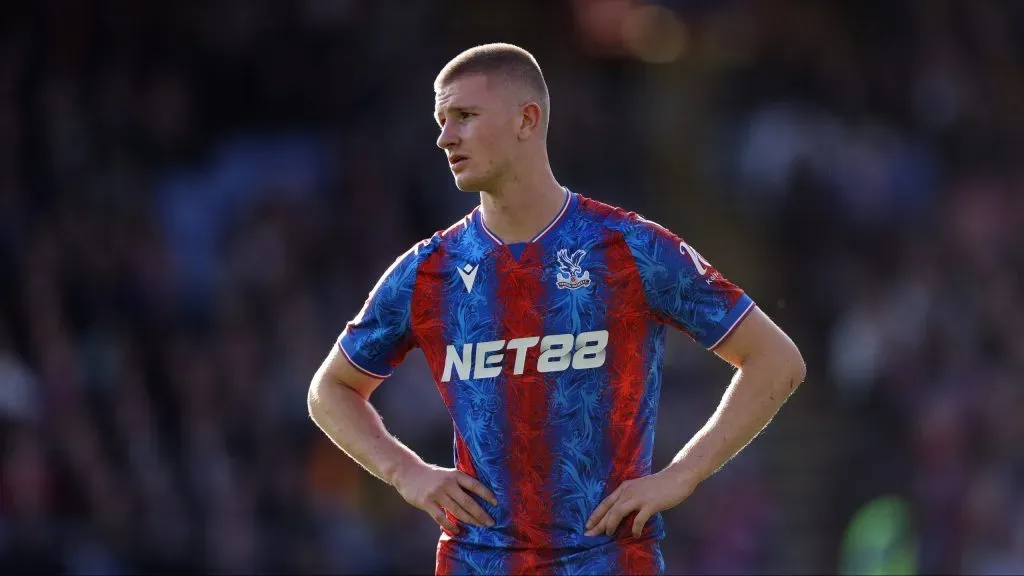 Adam Wharton em jogo do Crystal Palace. Foto: Warren Little/Getty Images