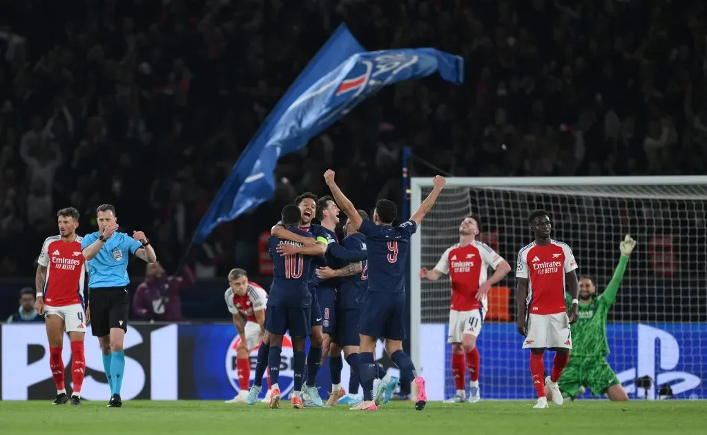 The players of Paris Saint-Germain celebrate at full-time following the team's victory and subsequent progression into the final after the UEFA Champions League 2024/25 Semi Final Second Leg match between Paris Saint-Germain and Arsenal FC at Parc des Princes on May 07, 2025 in Paris, France. (Photo by Richard Heathcote/Getty Images)