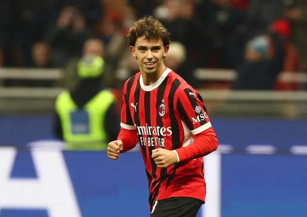João Félix em ação pelo Milan. (Photo by Marco Luzzani/Getty Images)