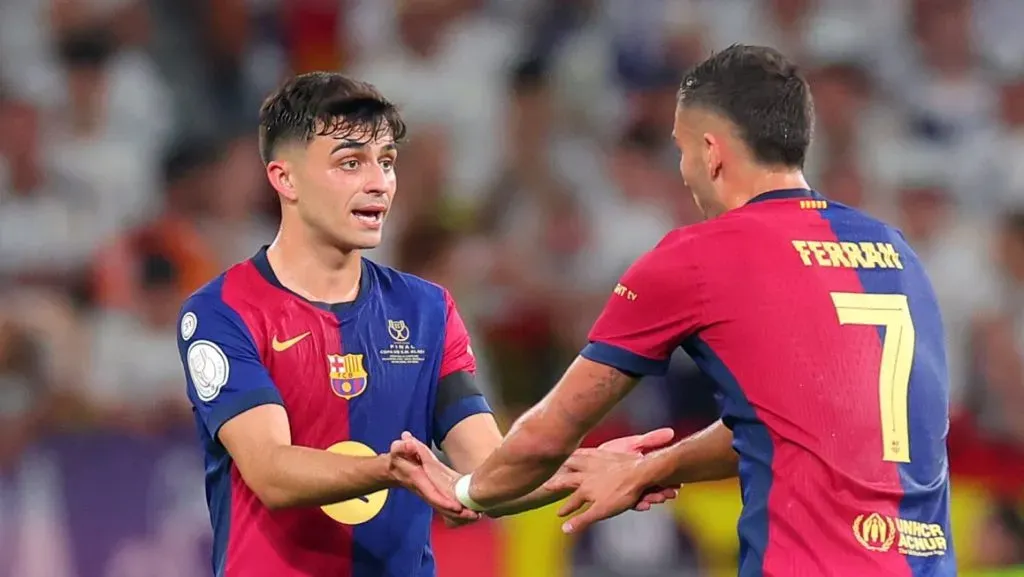 Pedri e Ferran Torres, Barcelona. (Photo by Fran Santiago/Getty Images)