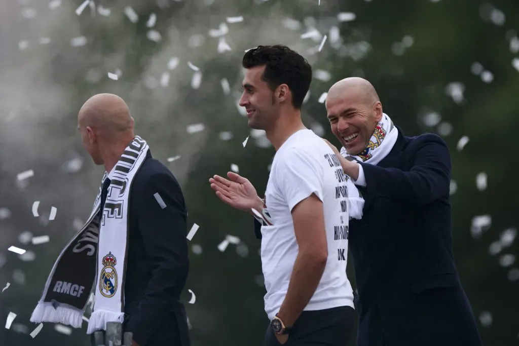 Álvaro Arbeloa comemora título com Zidane no Real Madrid. Foto: Gonzalo Arroyo Moreno/Getty Images