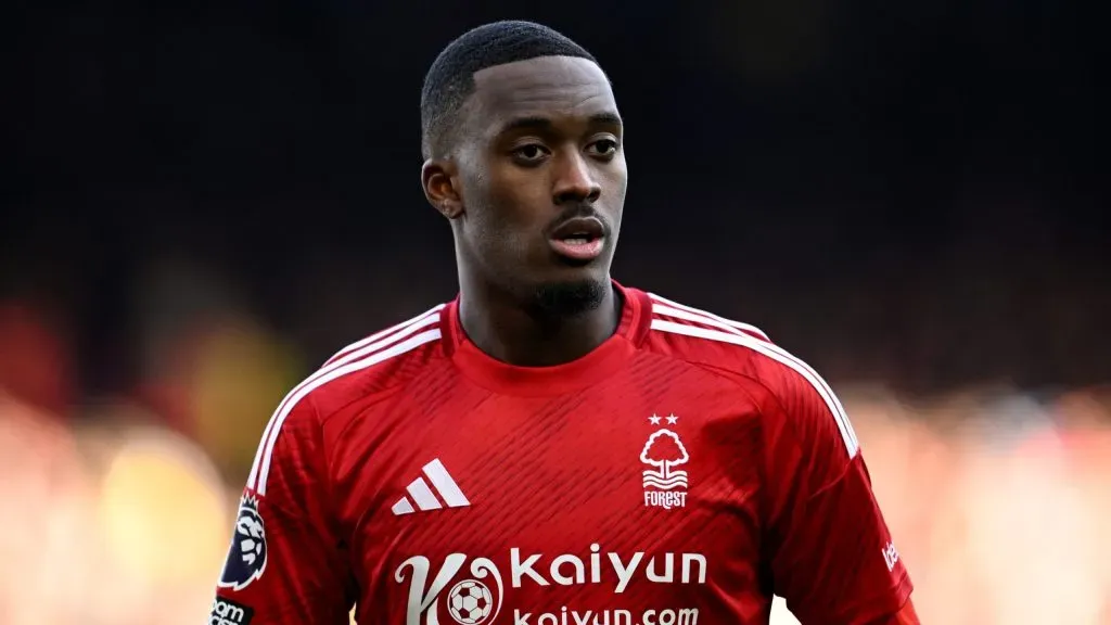 Hudson-Odoi em jogo do Nottingham Forest. Foto: Justin Setterfield/Getty Images