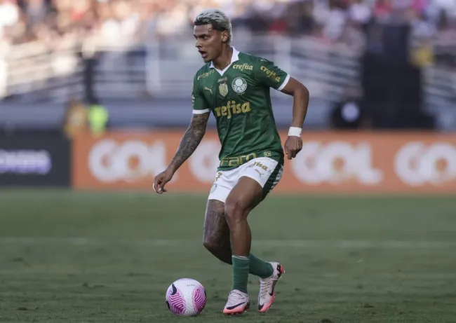 Richard Ríos em campo com o Verdão (Photo by Alexandre Schneider/Getty Images)
