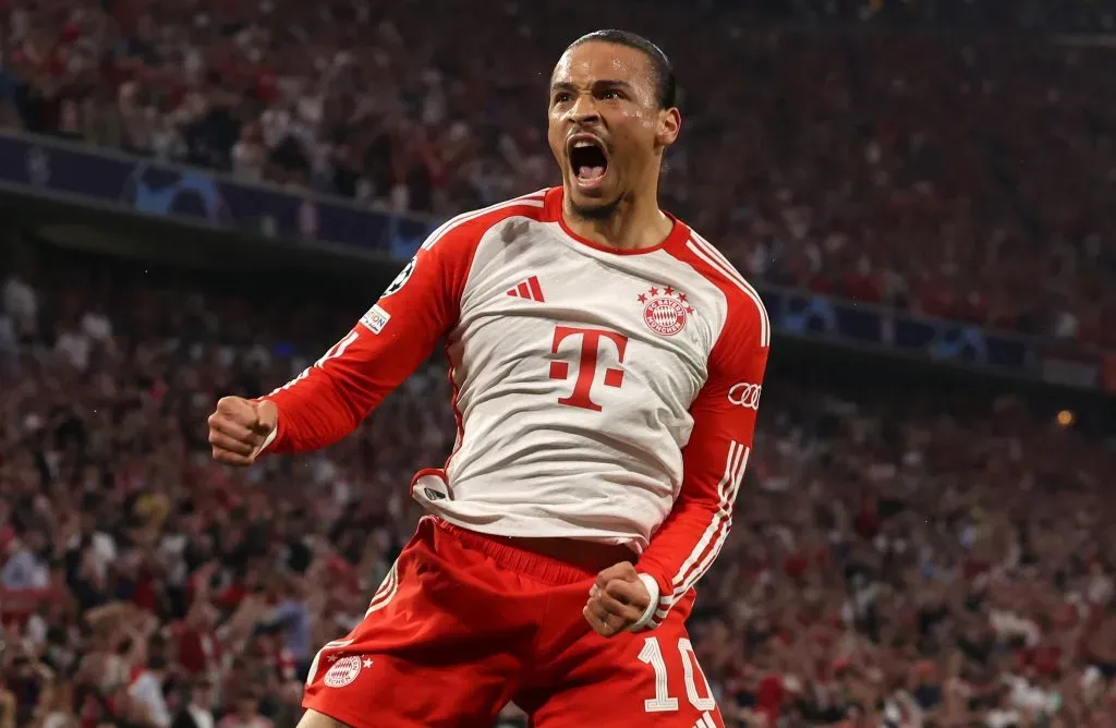 Leroy Sané em campo pelo Bayern de Munique (Photo by Alexander Hassenstein/Getty Images)