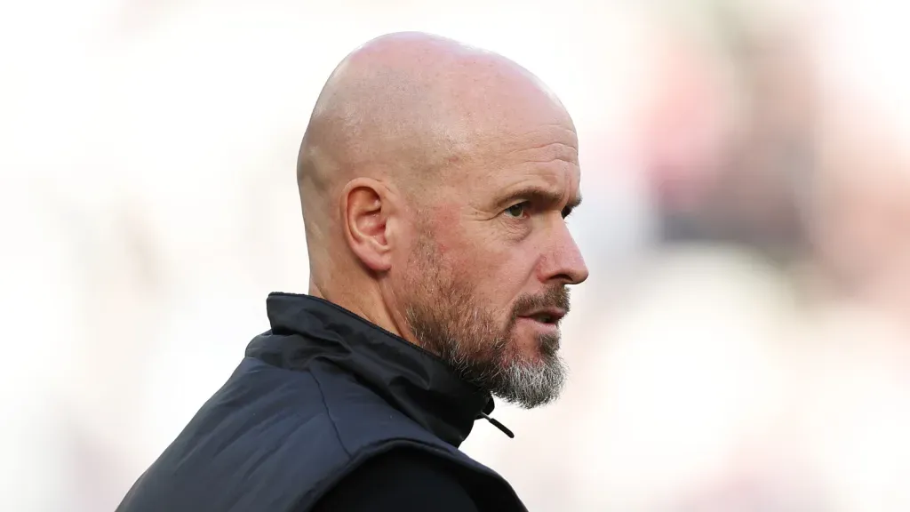 Erik Ten Hag em partida pelo Manchester United (Photo by Eddie Keogh/Getty Images)