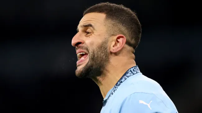Walker durante partida pelo Manchester City(Photo by Carl Recine/Getty Images)