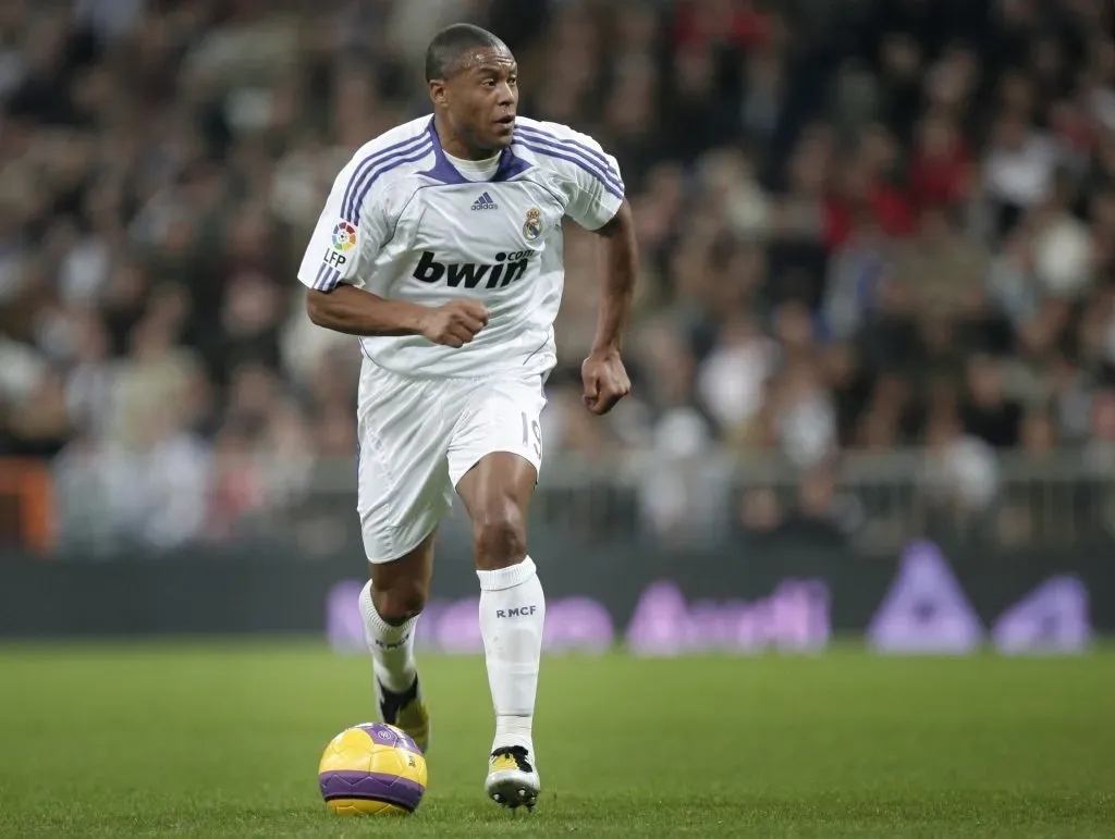 Júlio Baptista nos tempos de Real Madrid. (Photo by Jasper Juinen/Getty Images)