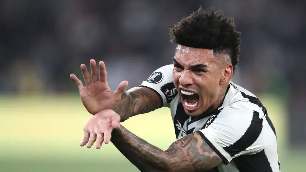 Igor Jesus em ação pelo Botafogo.