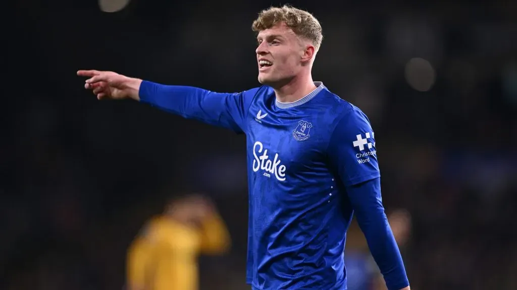 Jarrad Branthwaite em jogo do Everton. Foto: Gareth Copley/Getty Images