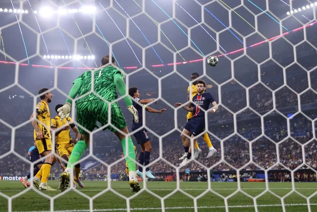 Donnarumma na final da UCL pelo PSG. (Photo by Lars Baron/Getty Images)