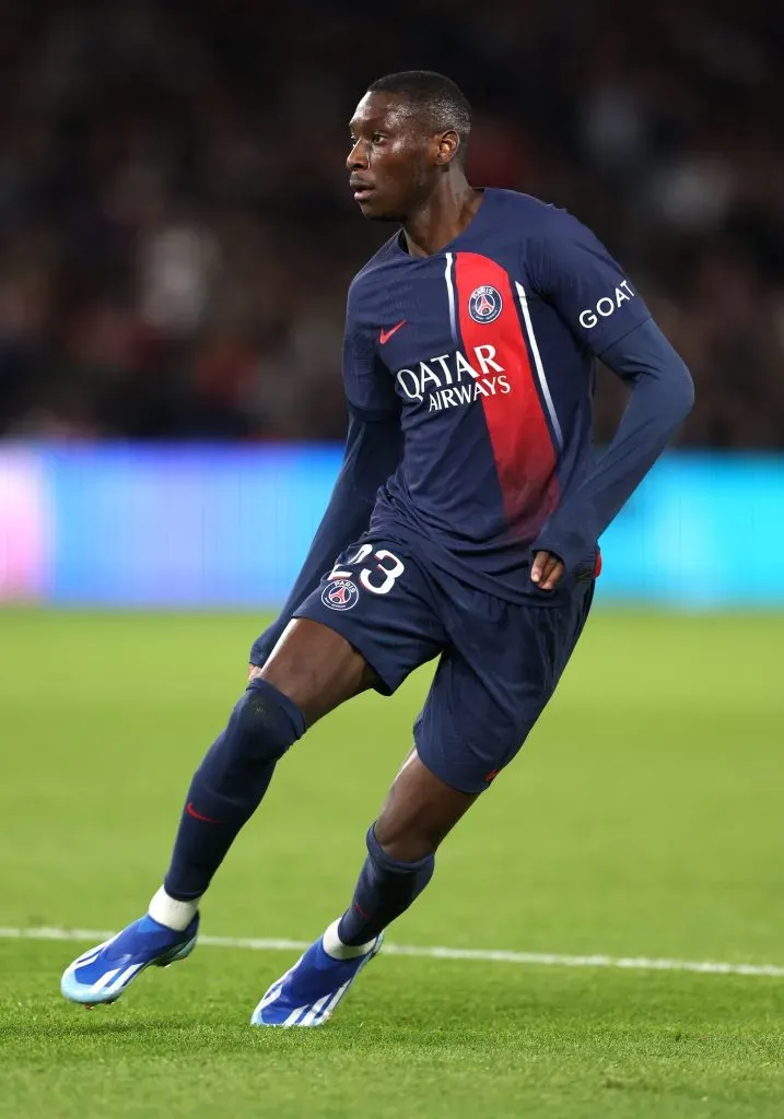 Randal Kolo Muani não deve seguir em Paris. (Photo by Alex Pantling/Getty Images)