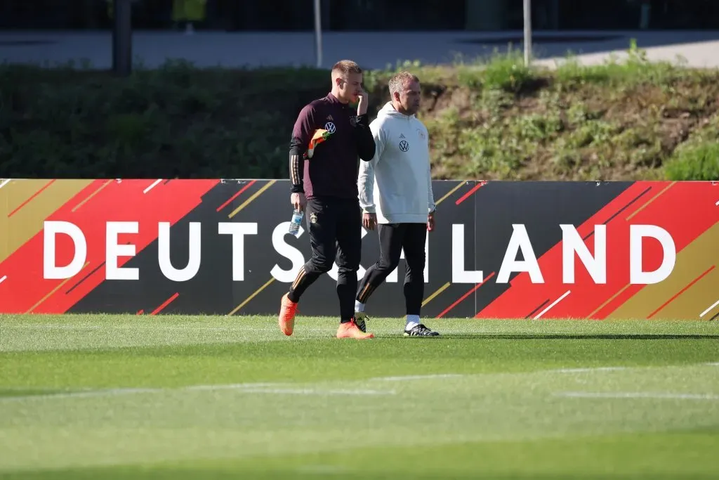 Do Barcelona, Ter Stegen e Hansi Flick, em campo