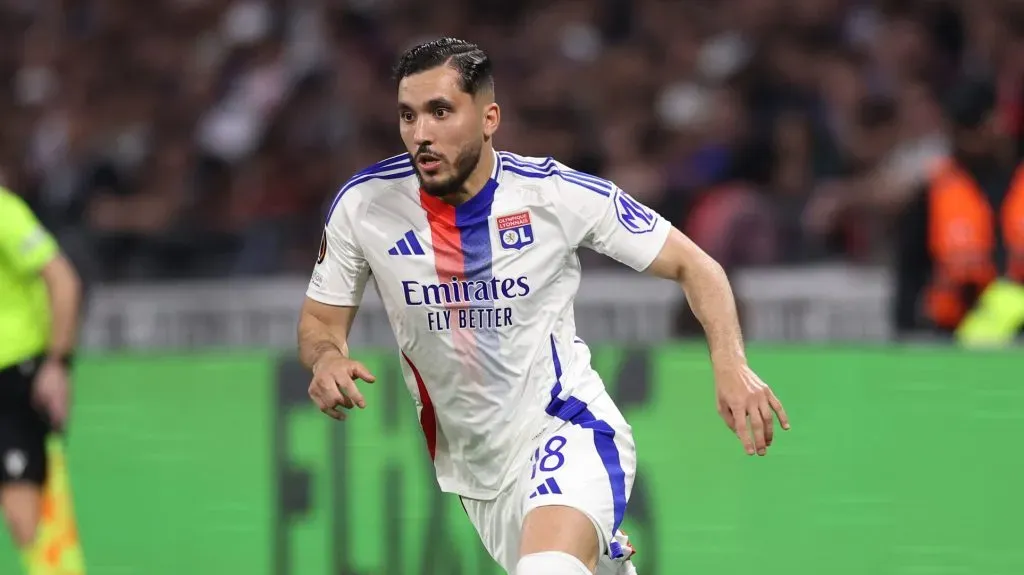 Rayan Cherki quando atuava pelo Lyon. Foto: Michael Steele/Getty Images