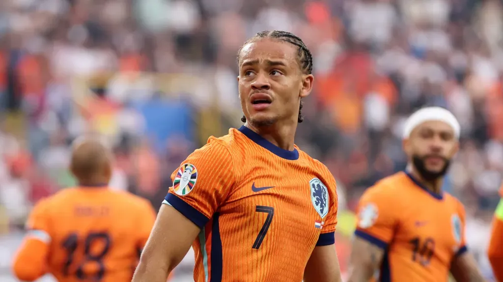 Xavi Simons em ação com a Holanda (Foto: Alex Livesey/Getty Images)