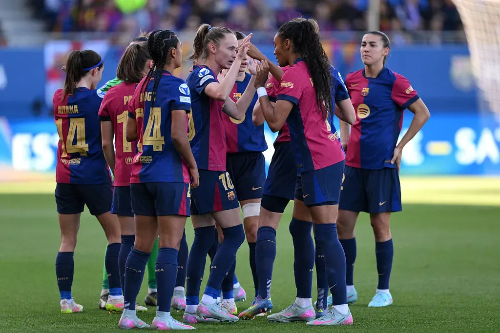 Jogadoras do Barcelona comemoram gol da equipe (Photo by David Ramos/Getty Images)