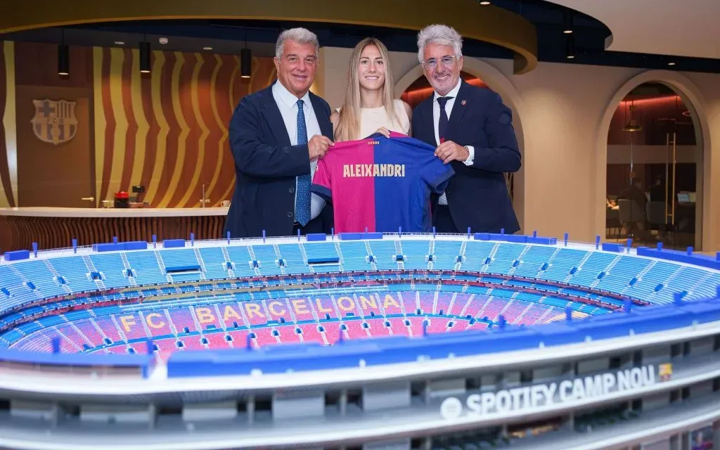 Laia Aleixandri em sua apresentação no Barcelona (Reprodução/Barcelona)