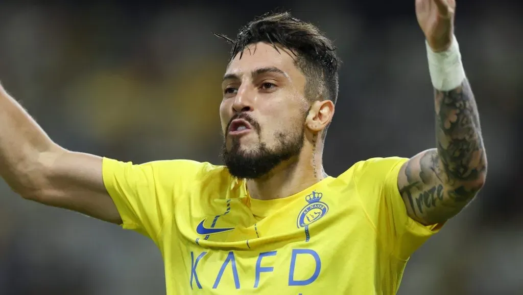 Alex Telles aponta o único clube do futebol brasileiro em que nunca jogaria