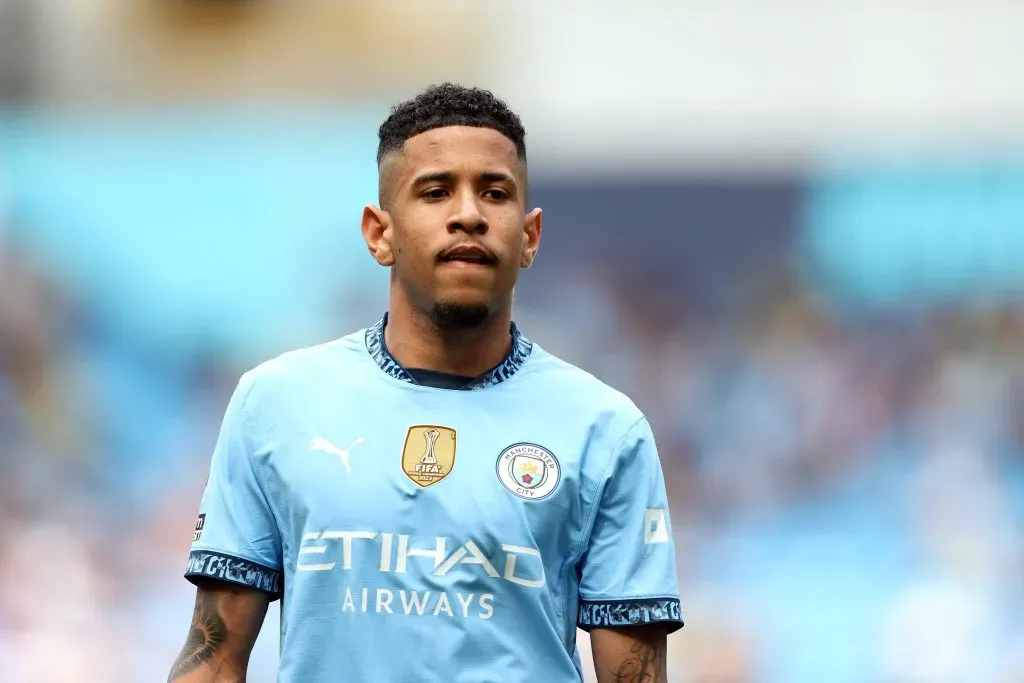 Savinho em ação com o City (Photo by Matt McNulty/Getty Images)