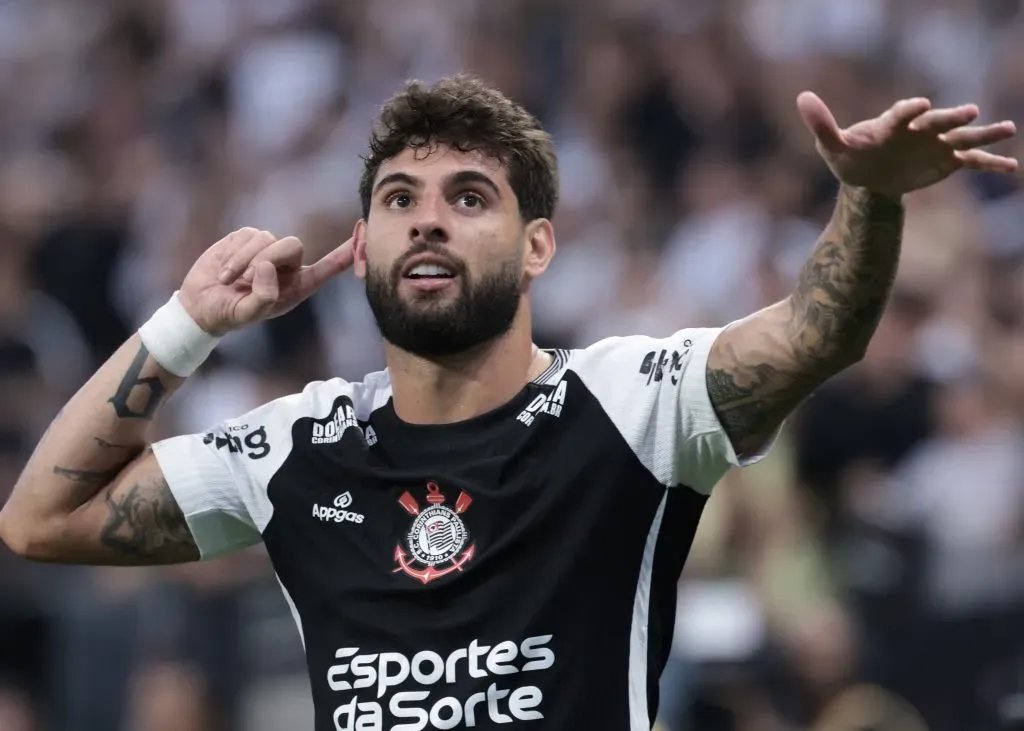 Yuri Alberto jogador do Corinthians comemora seu gol durante partida contra o Santos no estádio Arena Corinthians pelo campeonato Brasileiro A 2025. Foto Marcello ZambranaAGIF
