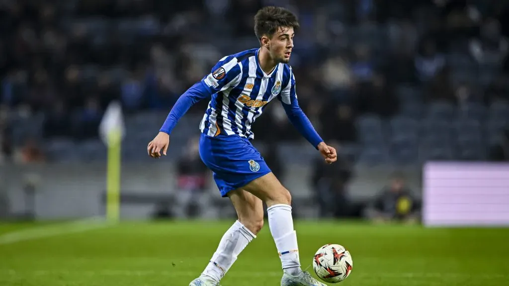 Martim Fernandes em jogo do Porto. Foto: Octavio Passos/Getty Images