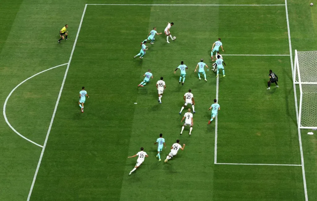 Gündogan instantes antes de abrir o placar pelo Manchester City (Kevin C. Cox/Getty Images)