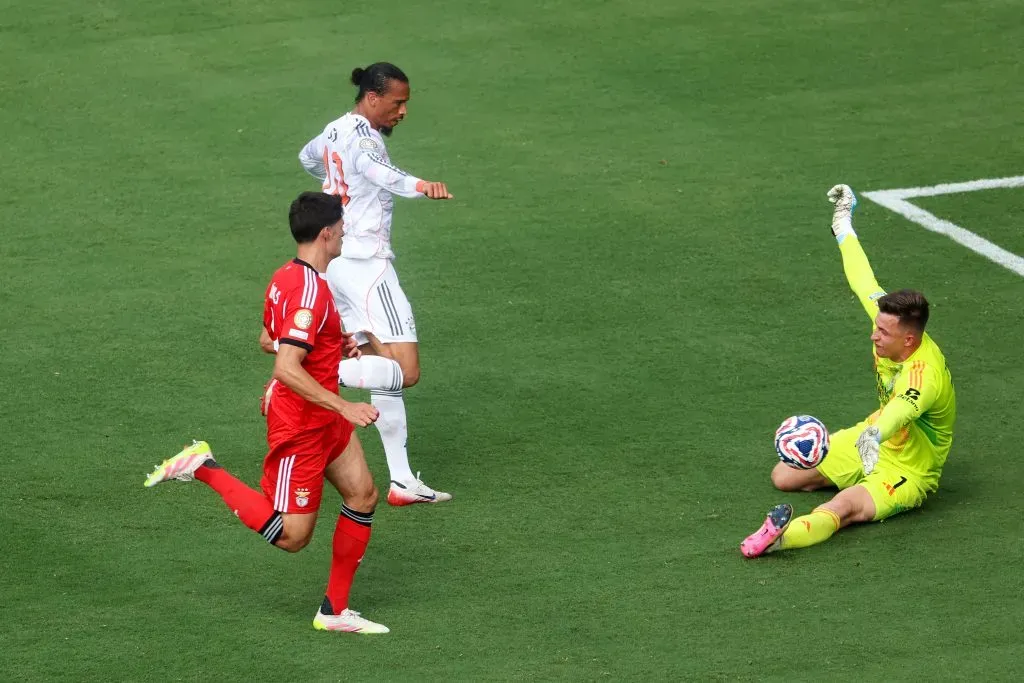 CHARLOTTE, NORTH CAROLINA – JUNE 24: Anatoliy Trubin #1 of SL Benfica makes a save against Leroy Sane #10 of FC Bayern Munchen during the FIFA Club World Cup 2025 group C match between SL Benfica and FC Bayern München at Bank of America Stadium on June 24, 2025 in Charlotte, North Carolina. (Photo by Michael Reaves/Getty Images)