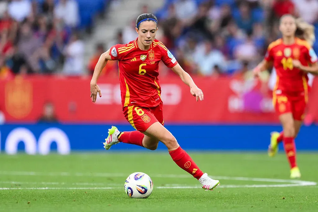Aitana Bonmati atuando pela seleção da Espanha (Photo by David Ramos/Getty Images)