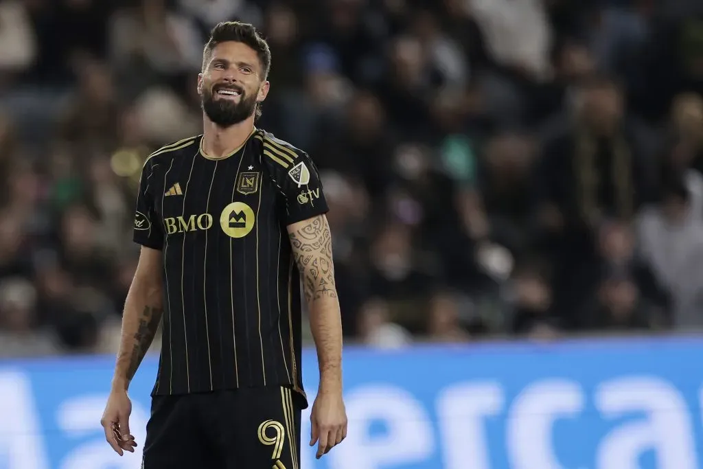 Olivier Giroud vive um momento decisivo na carreira. Com rendimento abaixo do esperado no Los Angeles FC e atuações discretas no Mundial de Clubes, o atacante francês pode estar prestes a deixar a Major League Soccer. (Photo by Harry How/Getty Images)